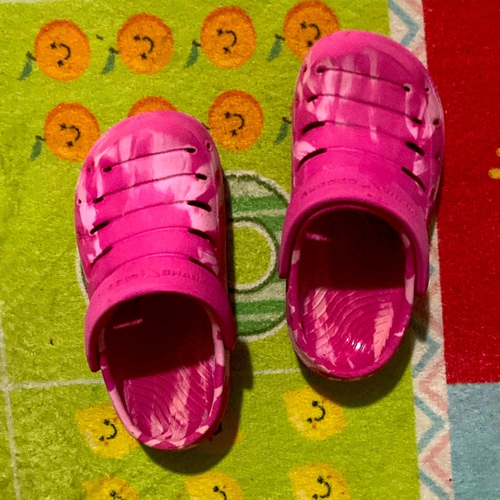Kids Pink Clogs